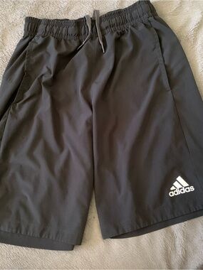 Men’s size small Adidas gym shorts